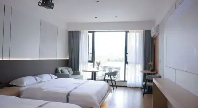 Люкс Linming Holiday Hotel