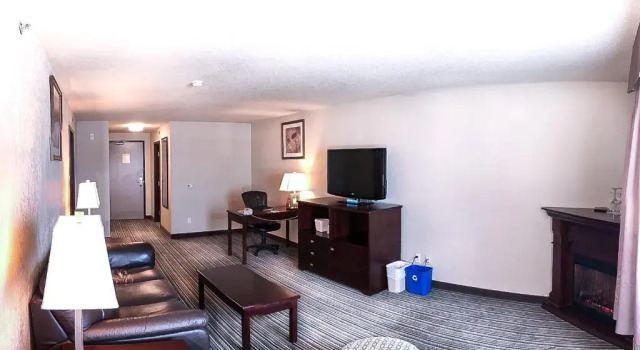Полулюкс Quality Inn & Suites Yorkton