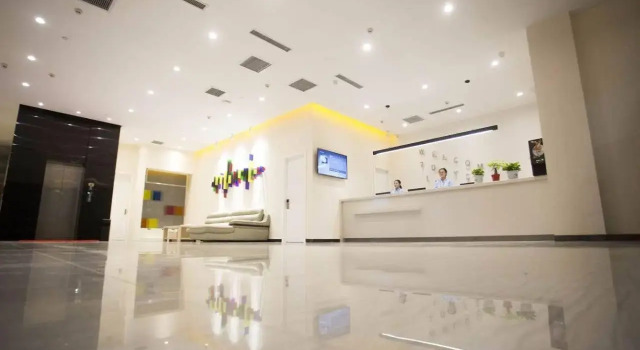 7 Days Inn·Liaocheng Linqing New Bus Terminal, Book Hotel Hoteller i Linqing med parkering, Parkering