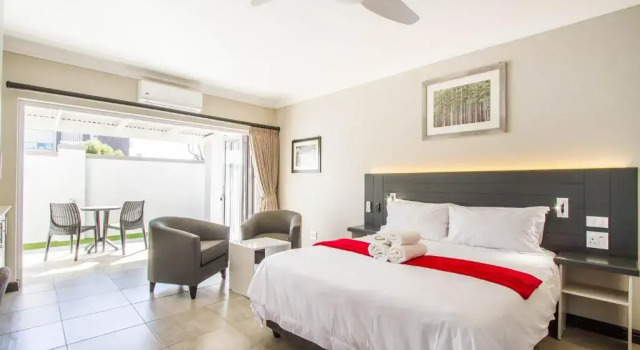 Люкс Executive El Dorado Hotel and Self Catering