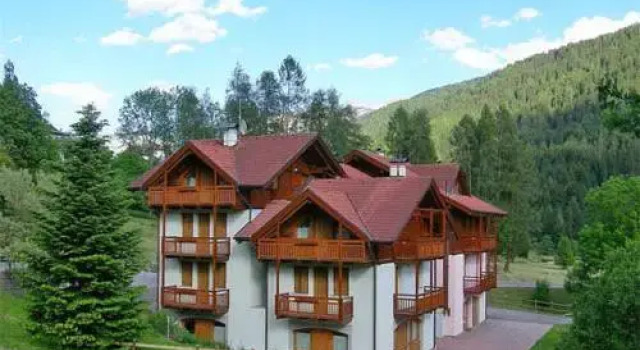 Residence Piz Aot, Забронировать Отель Медзана Валь-ди-Соле, рядом с Подъемник Контре-Мальга Копай