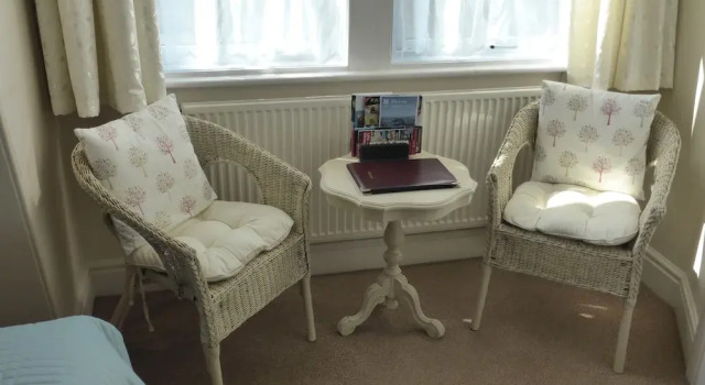 Belle Dene Guest House, Забронировать Гостевой дом Отели Пейнтон с завтраком, рядом с Goodrington Station, Завтраки
