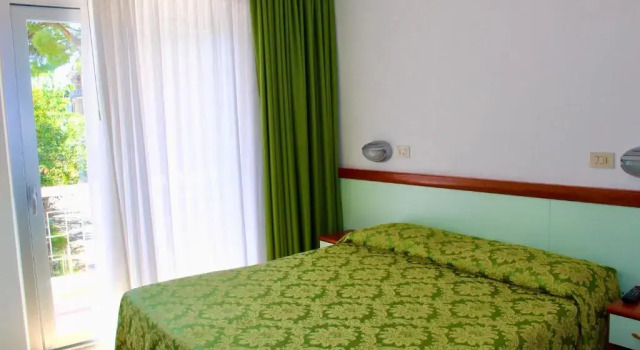 Трёхместный номер Standard Hotel Cristina