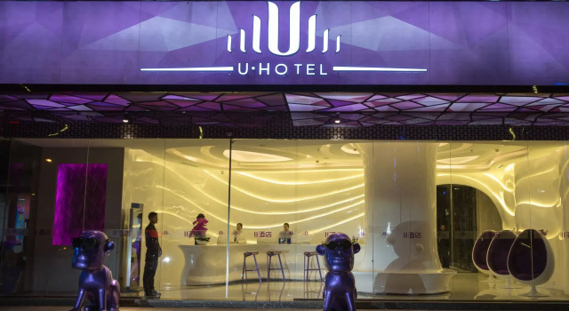 Camera Standard U Hotels