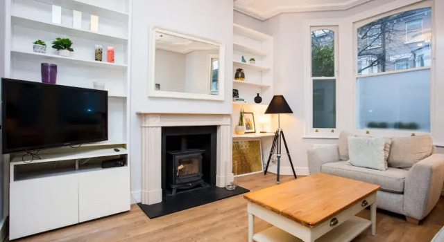 2 Bedroom Apartment Close to Clapham Junction Station, Забронировать Апартаменты/квартира Апартаменты Лондона, рядом с Центр искусства Battersea, Апартаменты/квартира