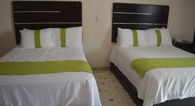 Четырёхместный номер Standard Hotel Jardin Real