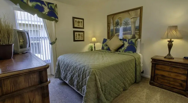 Stunning 3 bed Former Model Home With Private Upgraded Pool - 352