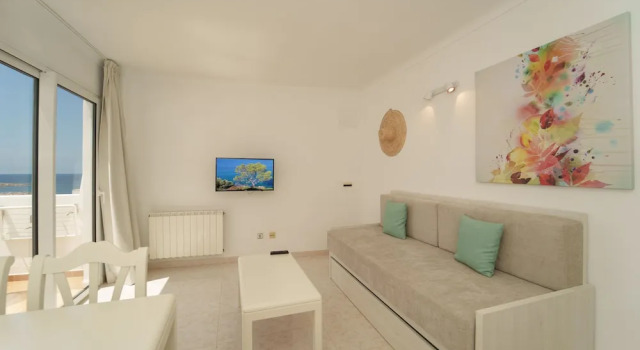 Апартаменты c 1 комнатой с балконом и с видом на море Apartaments Andreas