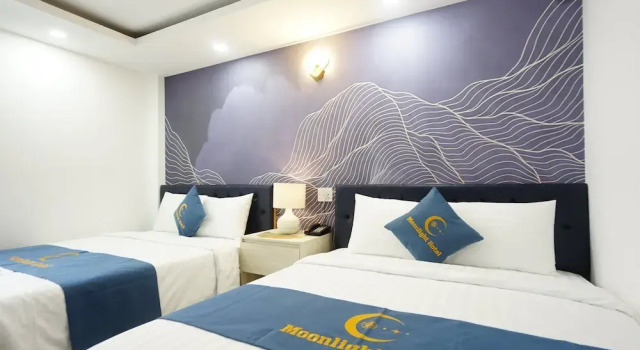Четырёхместный номер Standard с видом на город Moonlight Nha Trang Hotel