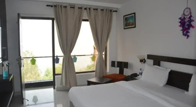 Номер Deluxe The Golden Sunrise Hotel