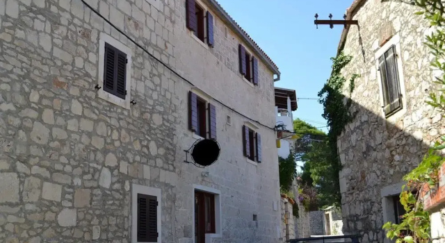Duna - With Pool - A2, Rezerwuj Hotel Hotele w Split-Dalmatia County z parkingiem, Parking