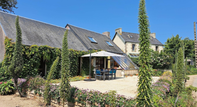 Holiday home in Sibiril near sandy beaches, Забронировать Отель Отели Finistère с парковкой, Парковка