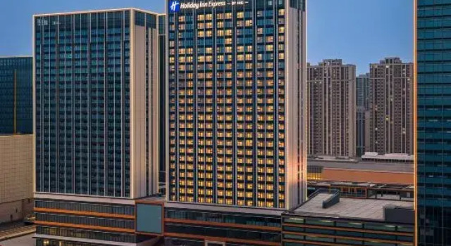 Holiday Inn Express Kunshan High-Tech Zone by IHG, Prenota Hotel Kunshan Jiangsu