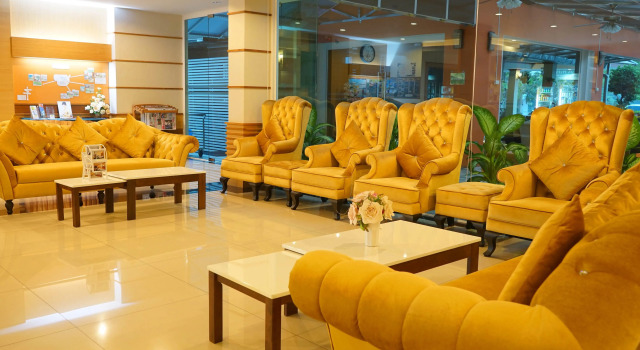 Amnauysuk Hotel, Забронировать Отель Кхонкэн Khon Kaen Province, рядом с Международный выставочный и конгресс-центр KICE в Кхонкэне