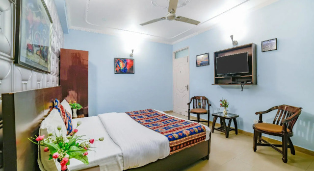 OYO 11247 Hotel Flic Flac, Забронировать Отель Отели Нью-Дели с завтраком, Завтраки