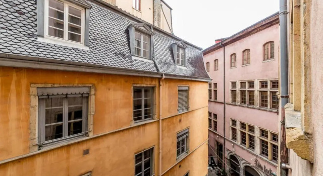 Cozy studio refurbished in 2022 in the heart of Lyon - Cordeliers, Rezerwuj Apartament Hotele w Rhône z parkingiem, Parking