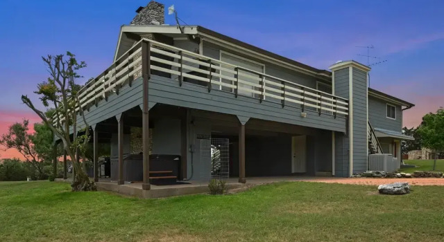 Hill Top Cottage - Dog Friendly 4 Bedroom Home by RedAwning