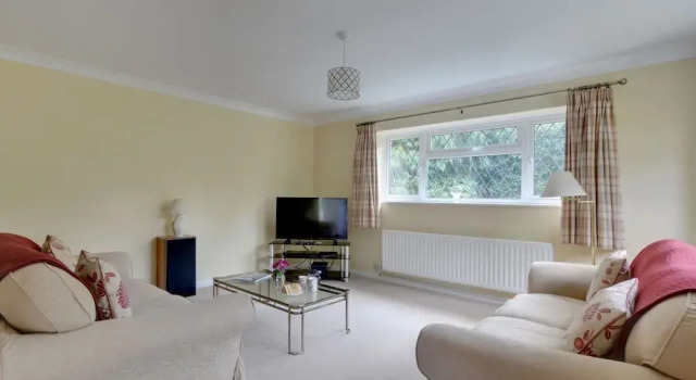Romantic 1-bedroom Holiday Home in Goudhurst With Garden, Rezervasyon Otel Cranbrook High Weald