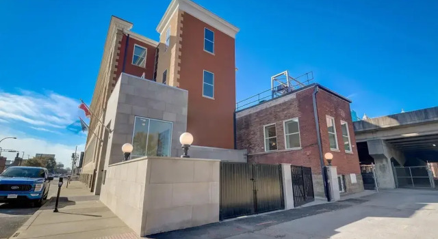 FRONTDESK Myers Medical Lofts Downtown Louisville, Забронировать Отель Отели Луисвилл с парковкой, рядом с Muhammad Ali Center, Парковка