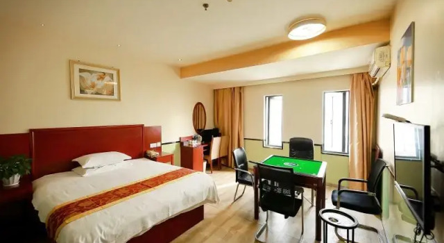 Люкс GreenTree Inn Kunshan Huaqiao Building materials Conch Hotel