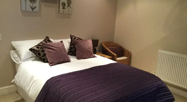 The Harrow Inn, Забронировать Отель Wanborough Уилтшир