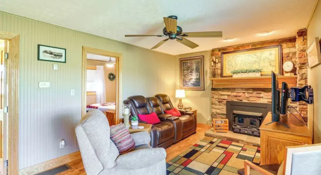 Boat Parking & Fire Pit! Lake Cumberland Retreat, Reserva ahora Casa o chalet Bronston Estados Unidos
