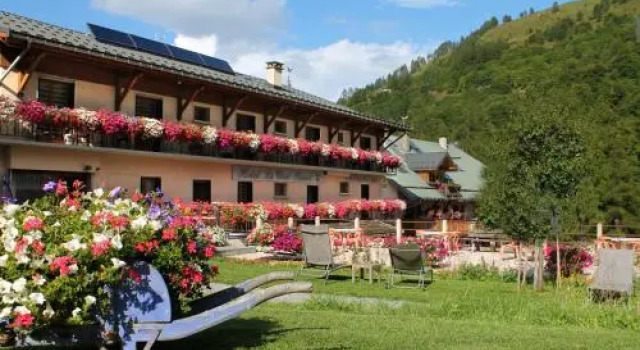 Hôtel du Crêt Rond - Logis, Buchen Sie Hotel Valloire Galibier-Thabor
