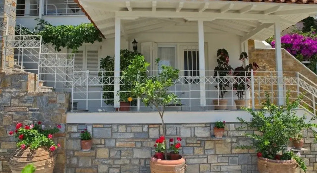 Casa Nina, Забронировать Отель Патитирион Алонисос