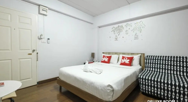Ricco Suvarnabhumi, Rezervovat Hotel Hotely v Central Thailand s parkováním, Parkování