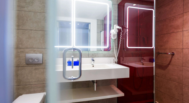 Номер Standard Park Inn by Radisson Libreville