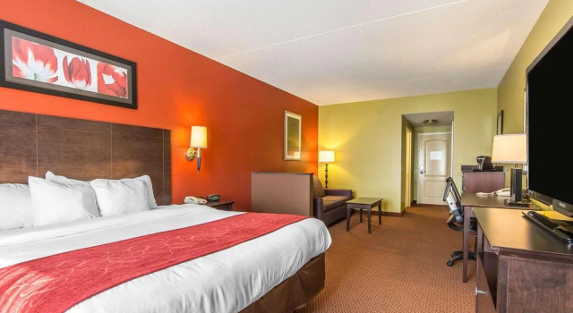 Двухместный номер Standard Comfort Suites Knoxville East