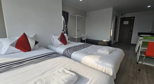 Номер Deluxe โรงแรมแอเรียเพลส สาทร