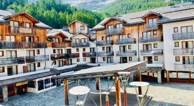 Апартаменты Les Orres 6 Places Coeur de Station avec Piscine