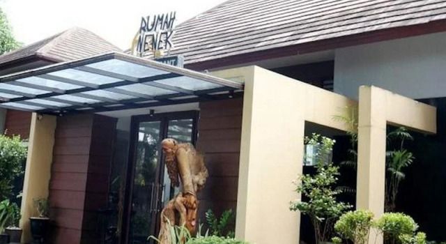 Rumah Nenek Hotel and Restaurant, Book Hotel Hoteller i Padang med parkering, Parkering
