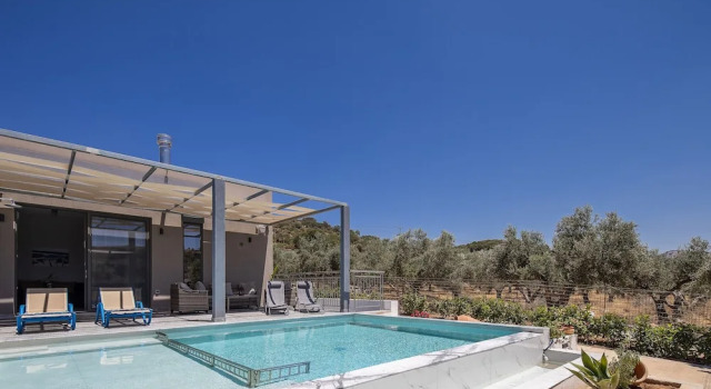 Коттедж Villa Me & You - With 2 Private Pools