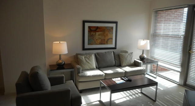 1301 Thomas Circle, Забронировать Отель Northwest Вашингтон, рядом с Площадь Фаррагута