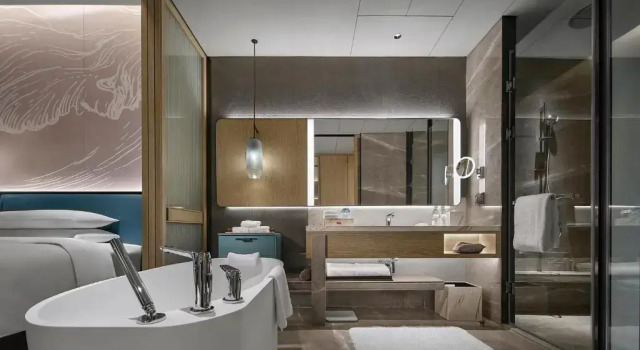 Четырёхместный номер Deluxe с балконом и с видом на океан Qinhuangdao Marriott Resort