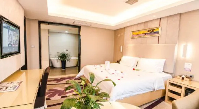 Люкс Deluxe Lavande Hotel Yichang Railway East Station Branch