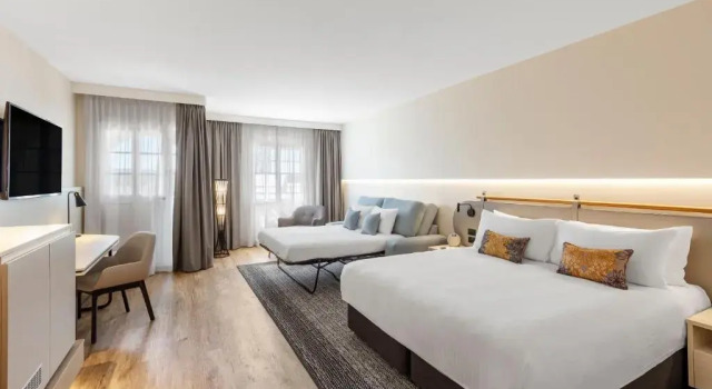 Полулюкс с балконом Crowne Plaza Hawkesbury Valley by IHG