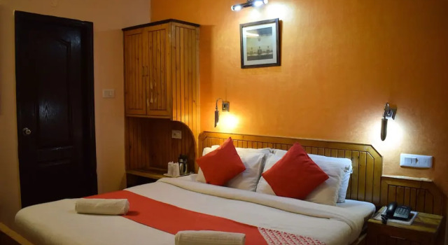 Номер Luxury с балконом Aachman Regency