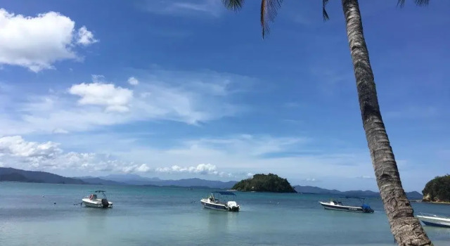 Turublien Long Beach Inn and Beach Bar, Đặt Khách sạn Khách sạn ở New Agutaya có chỗ đỗ xe, Bãi đậu xe