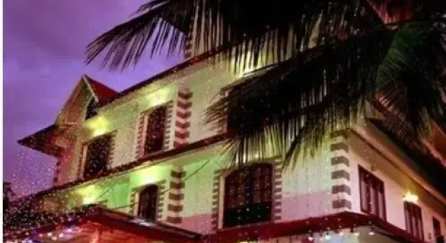 Hotel Souparnika Inn, Rezerwuj Hotel Kottakkal Nowe Delhi