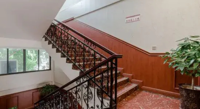 Shangshan Ruoshui Garden Hotel, Rezerwuj Hotel Hotele w Ziyang z parkingiem, Parking