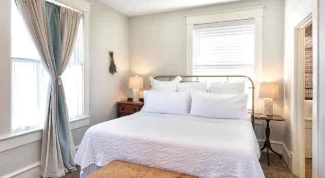 Номер Standard с балконом Katy House Bed and Breakfast