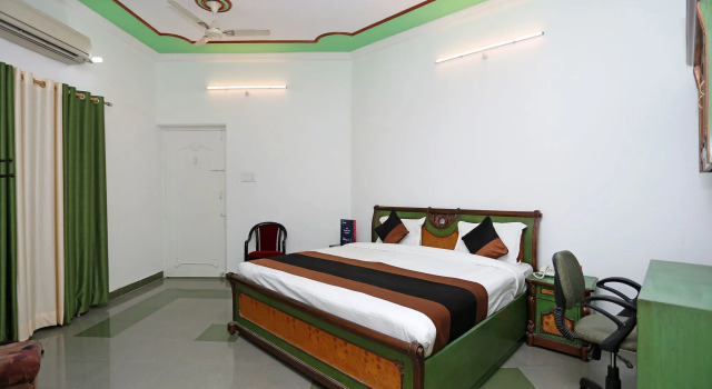 Hotel A R Inn 1 By OYO Rooms