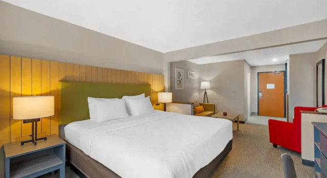 Двухместный люкс Country Inn & Suites by Radisson, Fairview Heights, IL