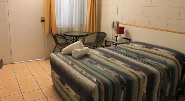 Номер Standard Oasis Inn Apartments