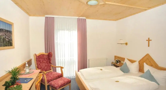 Номер Standard Hotel Gasthof zum Hirschen