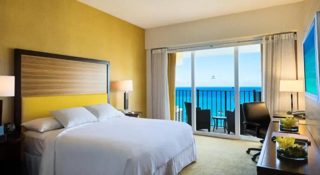 Двухместный номер Deluxe с видом на океан Hilton Waikiki Beach Resort & Spa