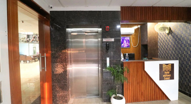 FabHotel Mid Town Grand, Rezervovat Hotel Hotely v Panchkula s parkováním, Parkování